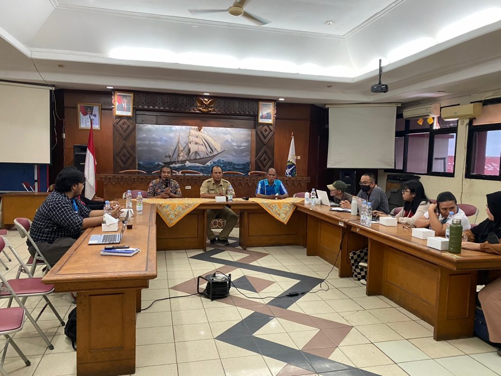 diskusi kelompok terkait implementasi uu ppmi di kelurahan kalibaru, jakarta utara 27/07/2024