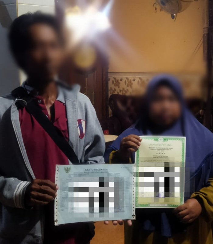 keluarga korban hanya mempunyai dokumen berupa ijazah anaknya serta kartu keluarga. oleh: dpw sbmi jawa timur