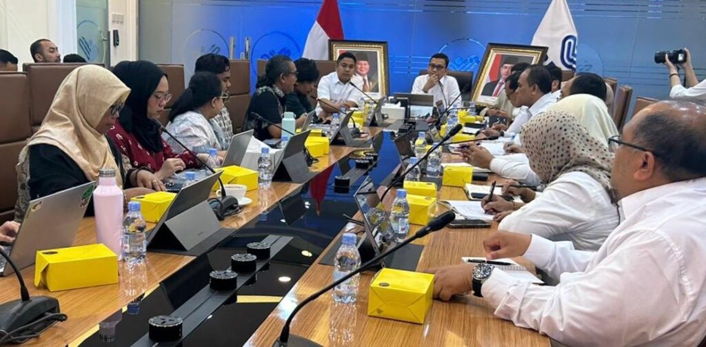AUDIENSI SBMI-KP2MI/BP2MI: BENTUK KELEMBAGAAN BARU HARUS MENJAWAB TANTANGAN PELINDUNGAN PEKERJA MIGRAN INDONESIA 1 audiensi sbmi-kp2mi/bp2mi: bentuk kelembagaan baru harus menjawab tantangan pelindungan pekerja migran indonesia 15/07/2025